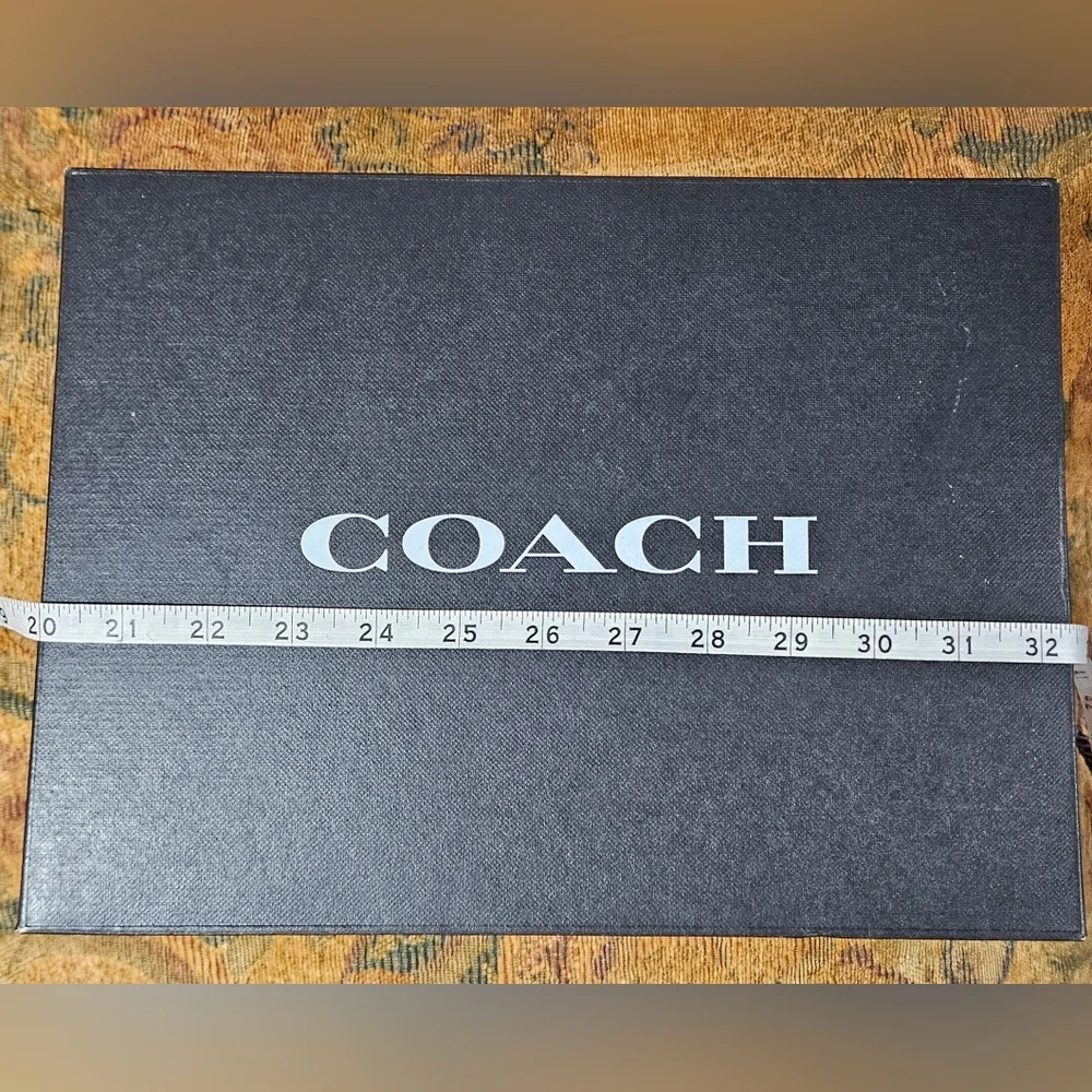 Coach authentic complete